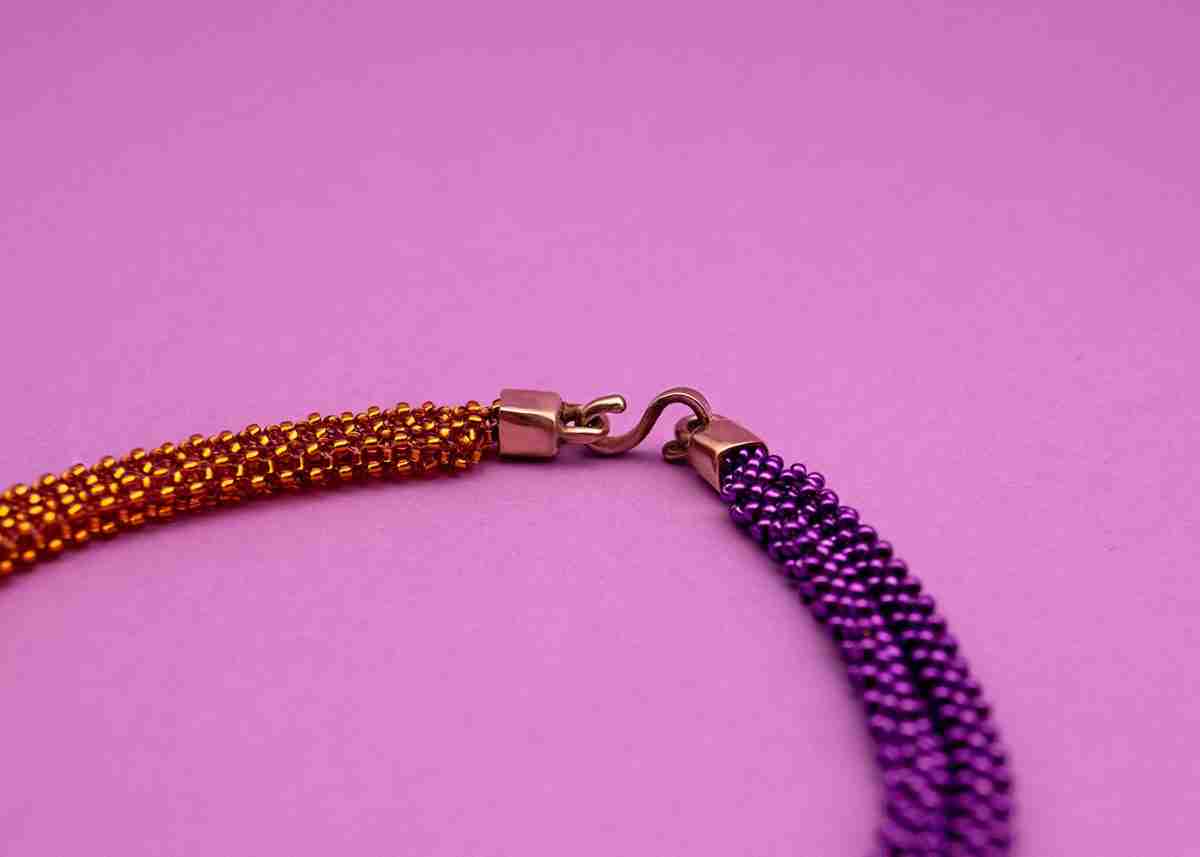 Girocollo con nodo Calamity